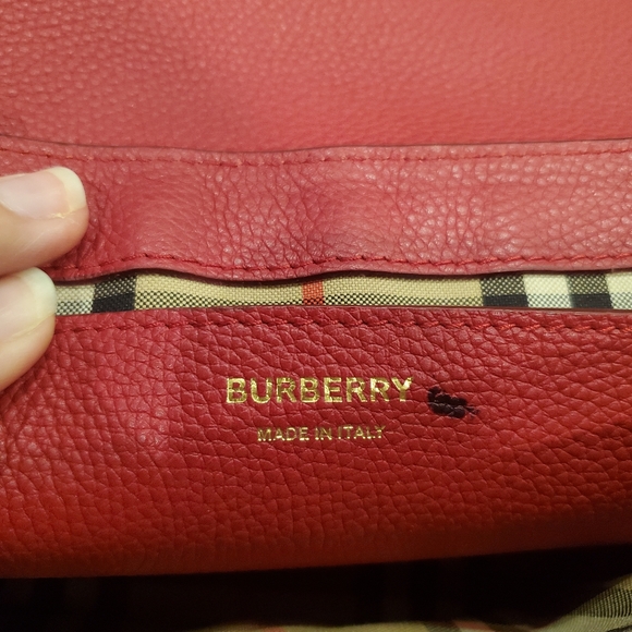 Burberry Medium Vintage Check Note Leather Logo Strap Crossbody Bag in Red - Picture 8 of 8